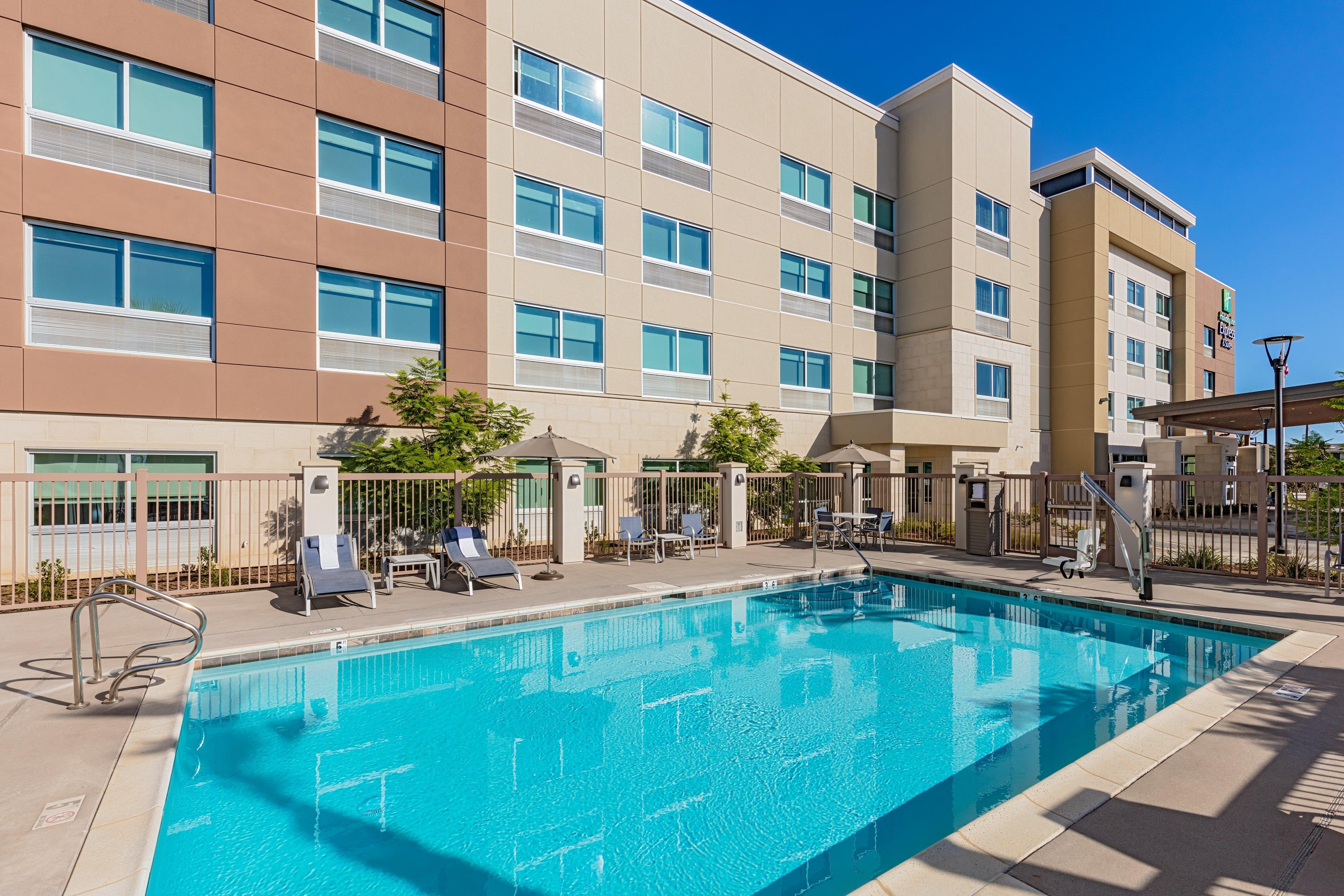 Holiday Inn Express & Suites - Moreno Valley - Riverside By Ihg Exterior photo